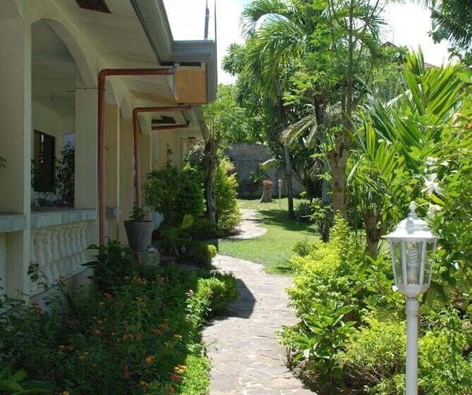 פנסיון Lapu Lapu Cottages & Restaurant