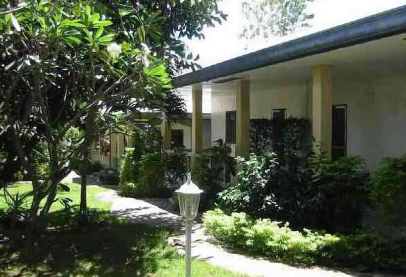 פנסיון Lapu Lapu Cottages & Restaurant