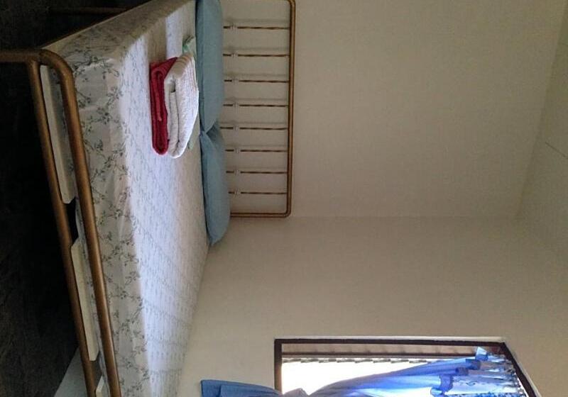 פנסיון Lapu Lapu Cottages & Restaurant