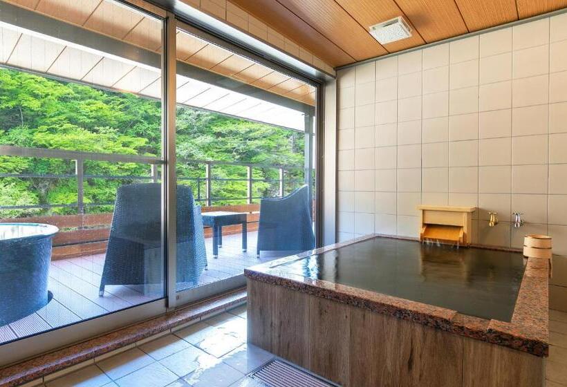 Shiobara Onsen Ryokan Kamiaizuya