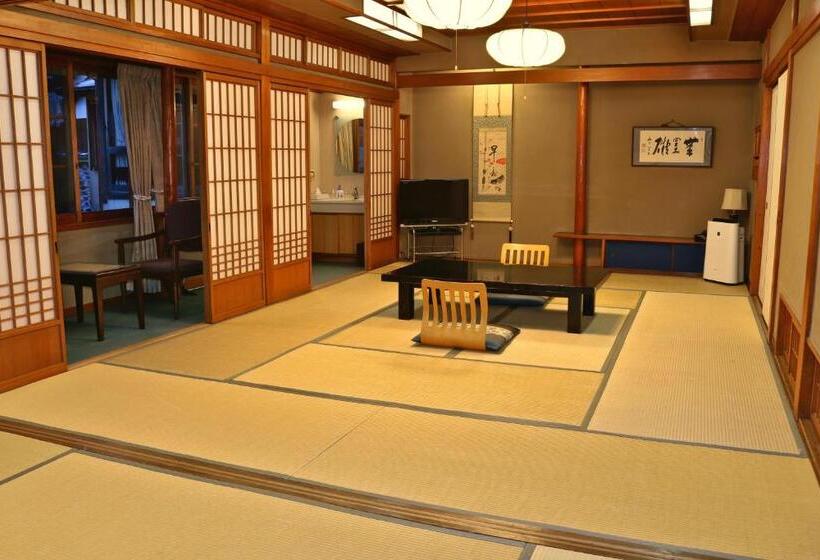 Tsutaya Ryokan