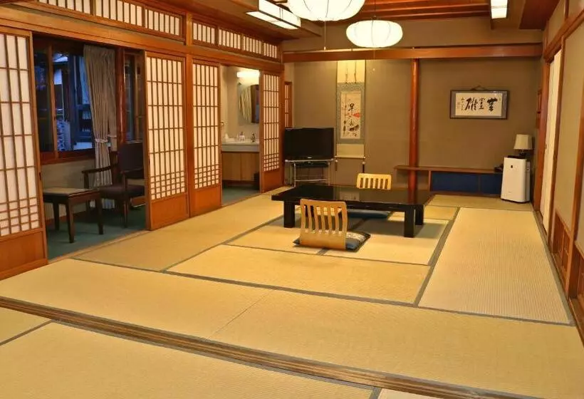 Tsutaya Ryokan