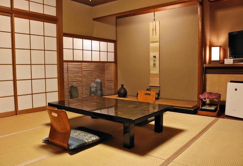 Tsutaya Ryokan