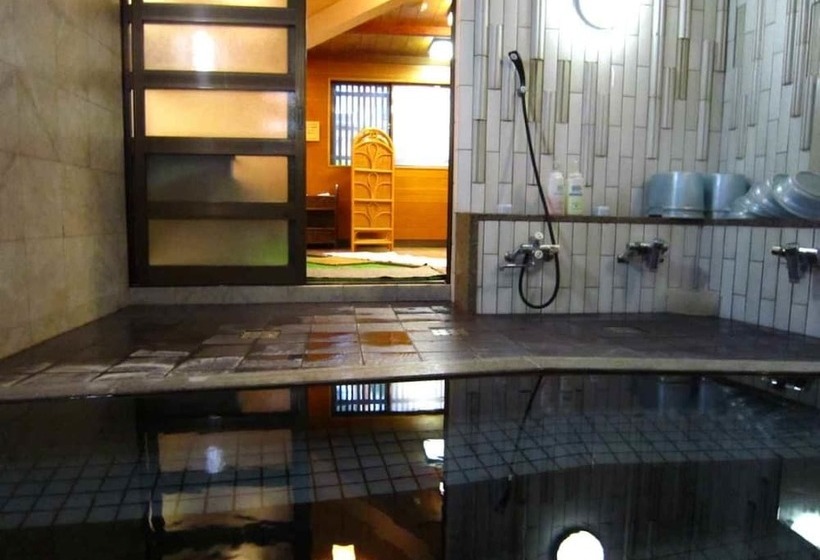 Tsutaya Ryokan