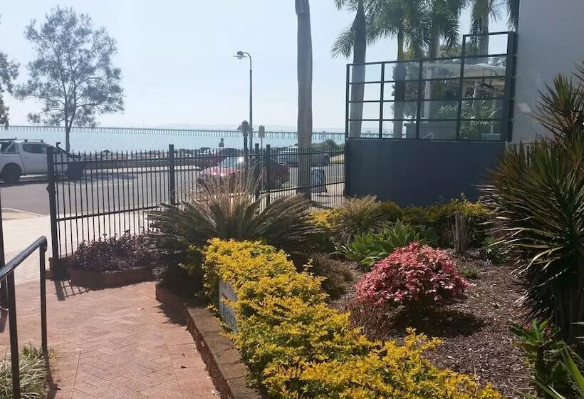 Santalina On Hervey Bay
