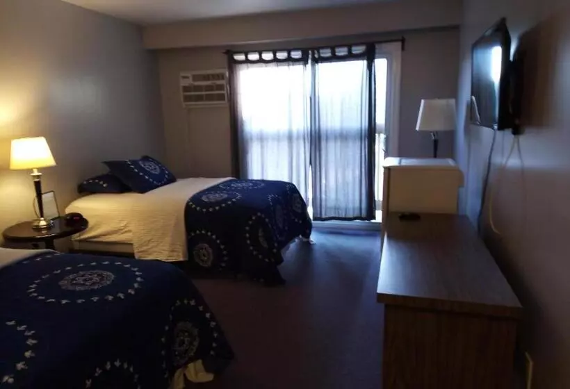 Tobermory Inn & Suites