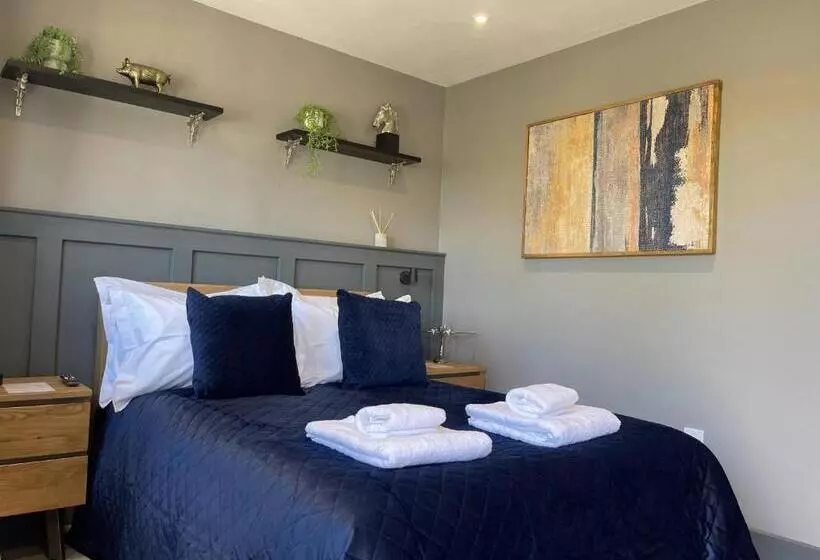 Aamiaismajoitus (B&B) The Old Talbot Hotel Milton Keynes