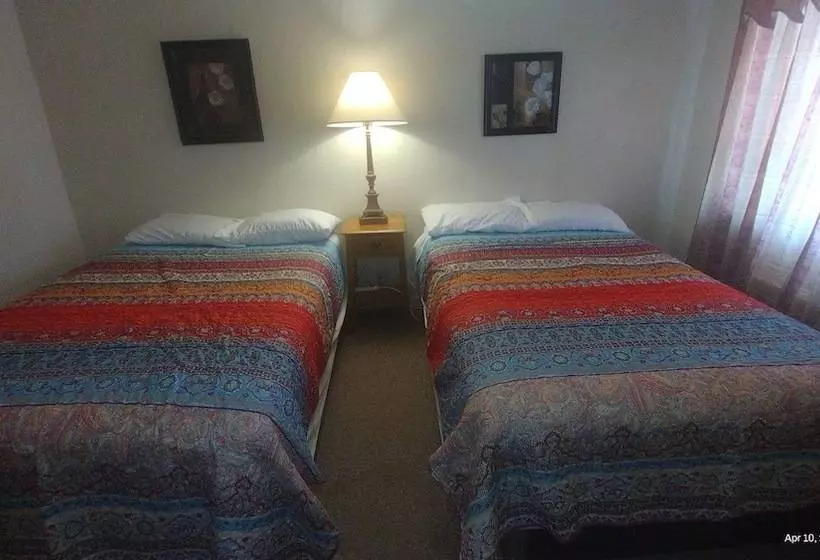 Coppersands Motel & Rv Inc