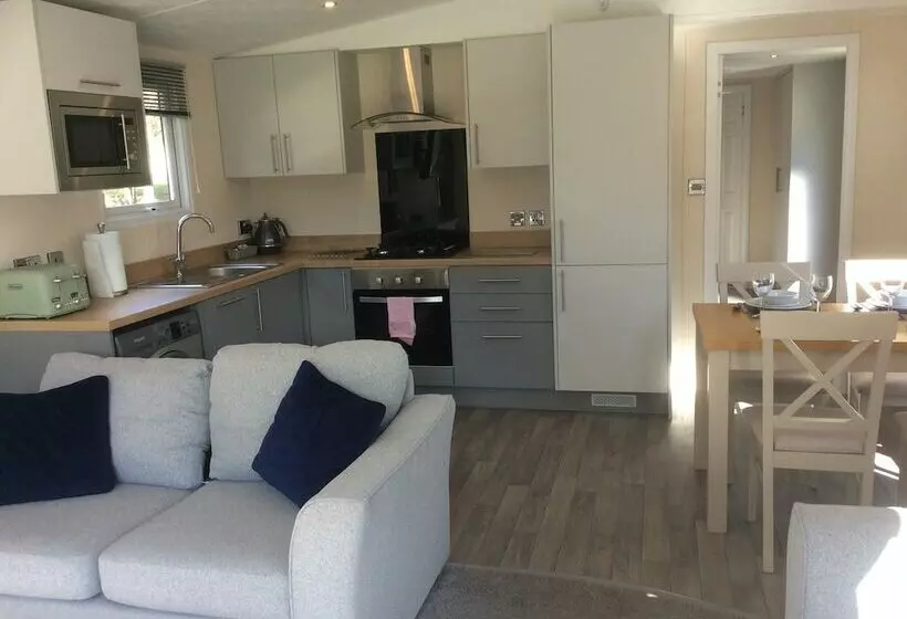 ホテル 2 Bed Luxury Lodge With Hot Tub Allerthorpe York