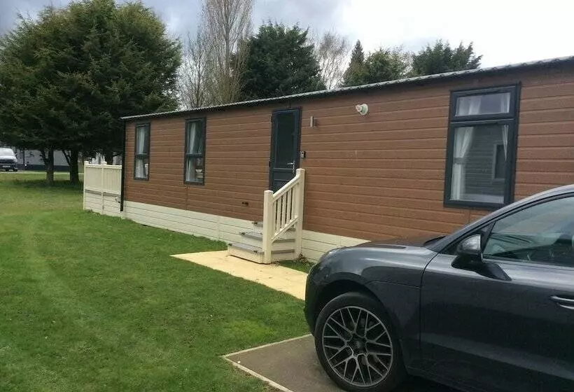 ホテル 2 Bed Luxury Lodge With Hot Tub Allerthorpe York