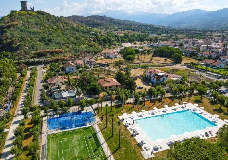 Hotelli Futura Club Eleamare