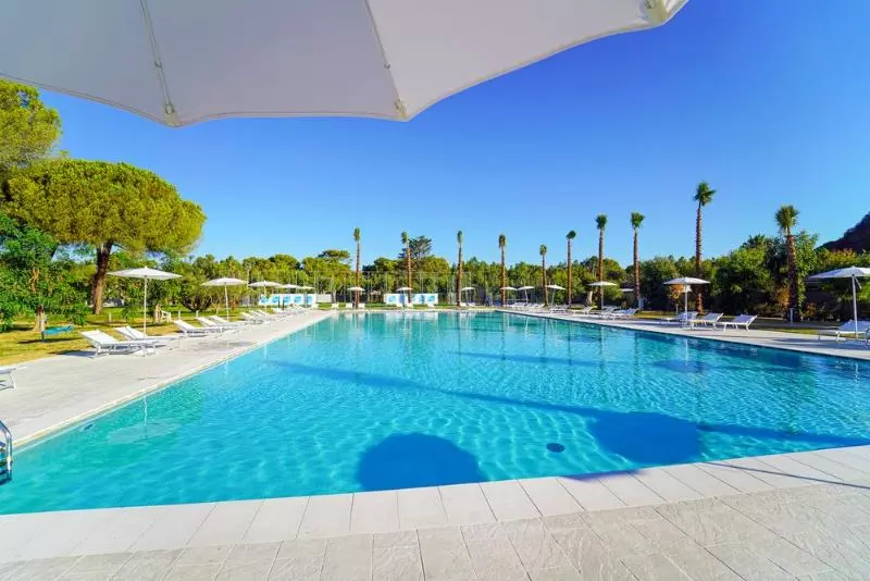 Hotelli Futura Club Eleamare