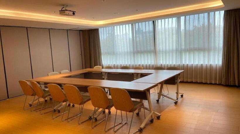 Ji Hotel Wuxi Huishan Wanda Plaza