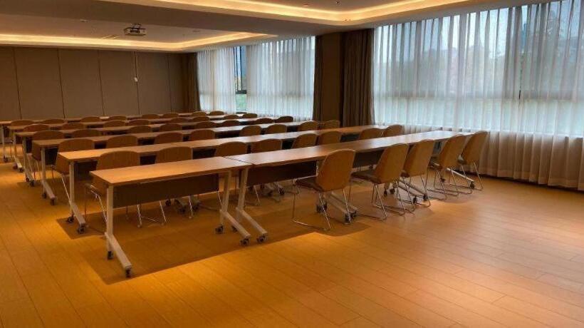 Ji Hotel Wuxi Huishan Wanda Plaza