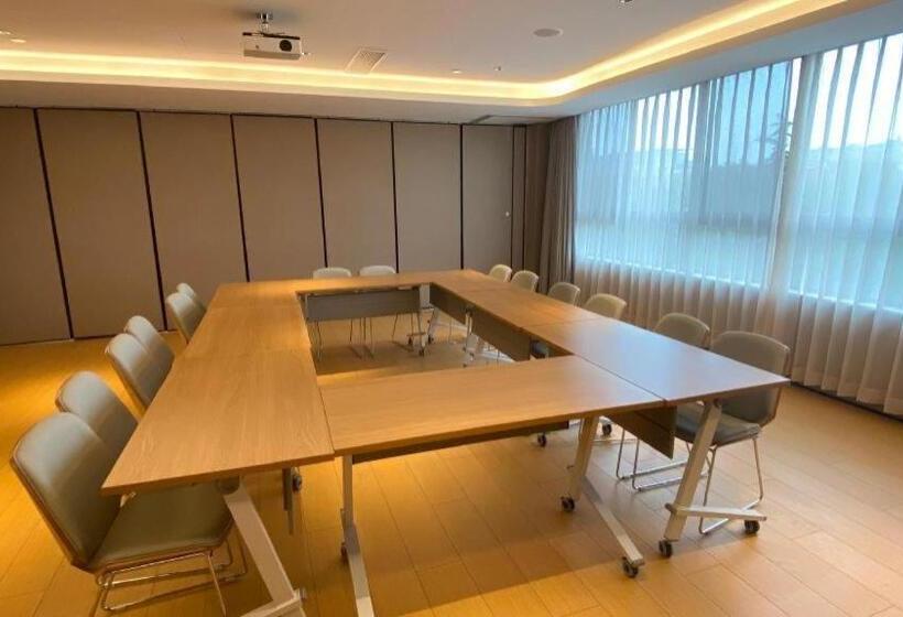 Ji Hotel Wuxi Huishan Wanda Plaza