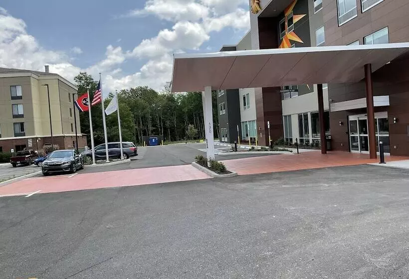 Hotelli La Quinta Inn & Suites By Wyndham Manchester   Arnold Afb