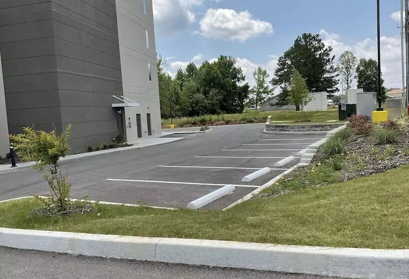 Hotelli La Quinta Inn & Suites By Wyndham Manchester   Arnold Afb