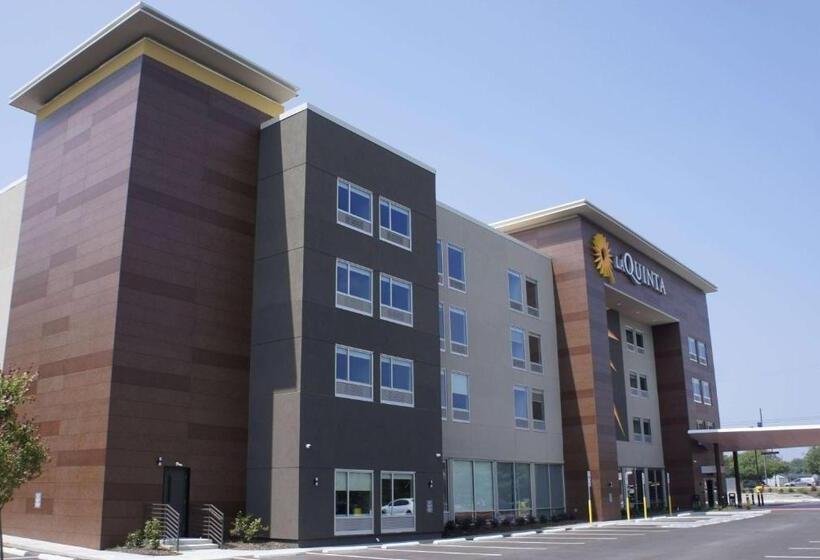 ホテル La Quinta Inn & Suites By Wyndham Manchester Arnold Afb