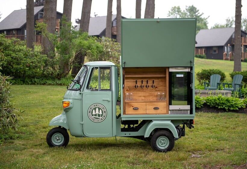 בית מלון כפרי Lodge At Schroon Lake