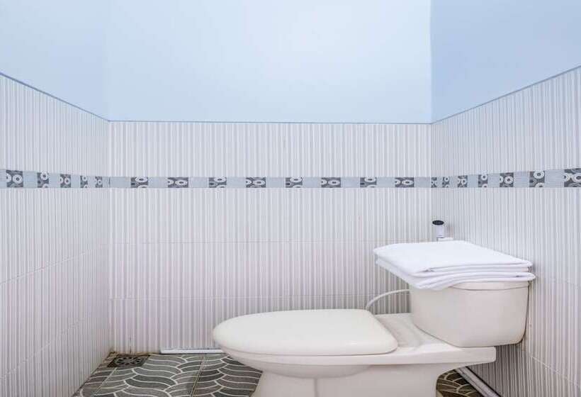 בית מלון כפרי Reddoorz Syariah Near Rsud Tuban