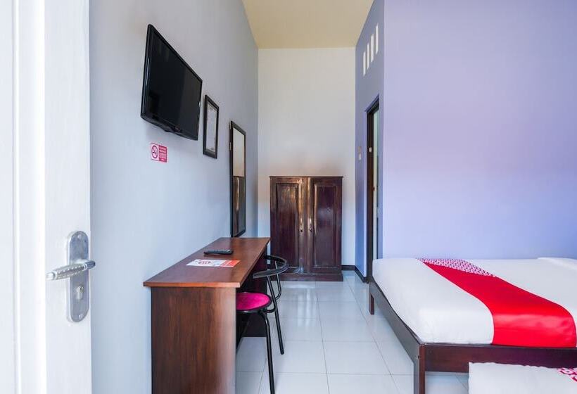 בית מלון כפרי Reddoorz Syariah Near Rsud Tuban