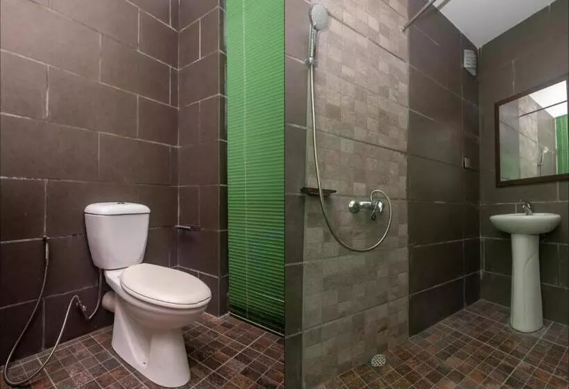 ホテル Oyo 90059 Ltk Home