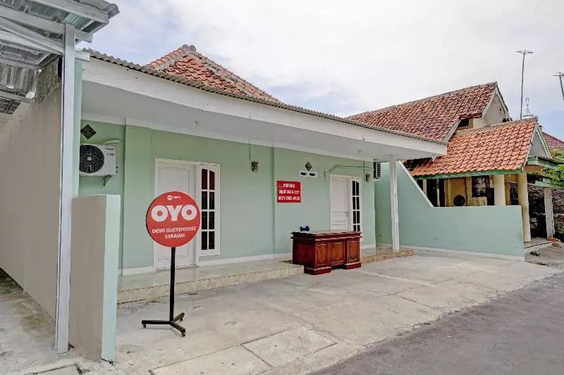 ホテル Oyo 90571 Dewi Guest House Syariah