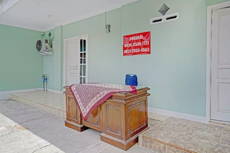 ホテル Oyo 90571 Dewi Guest House Syariah