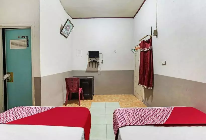 ホテル Oyo 91184 Penginapan Indah Permai