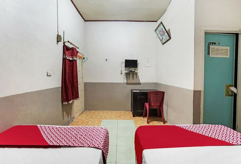 호텔 Oyo 91184 Penginapan Indah Permai