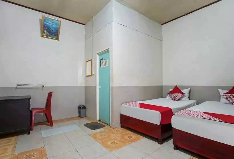 ホテル Oyo 91184 Penginapan Indah Permai