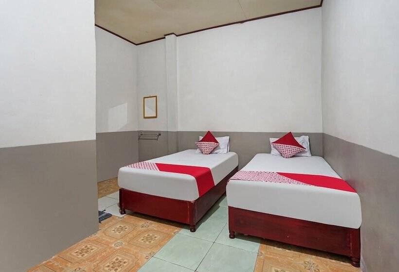 호텔 Oyo 91184 Penginapan Indah Permai