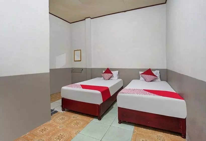 ホテル Oyo 91184 Penginapan Indah Permai
