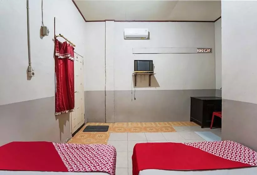 ホテル Oyo 91184 Penginapan Indah Permai