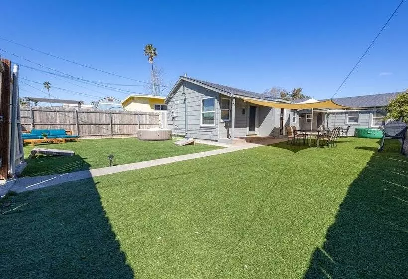 ペンション The Nest Apt A