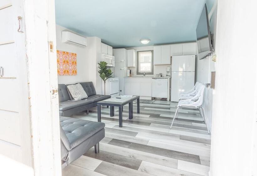 پانسیون The Nest Apt A