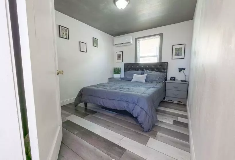 ペンション The Nest Apt A