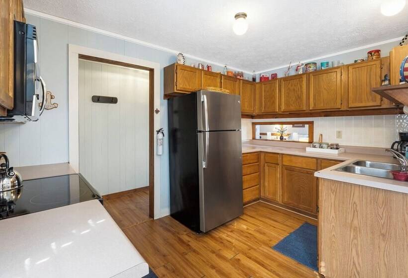 Windjammer Cottage   Branson