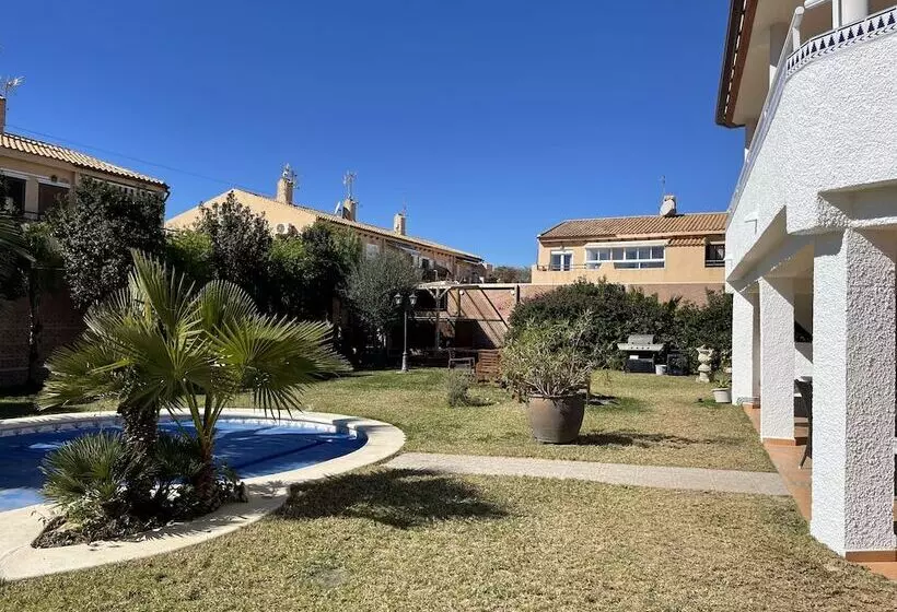 Aamiaismajoitus (B&B) Anna S Garden