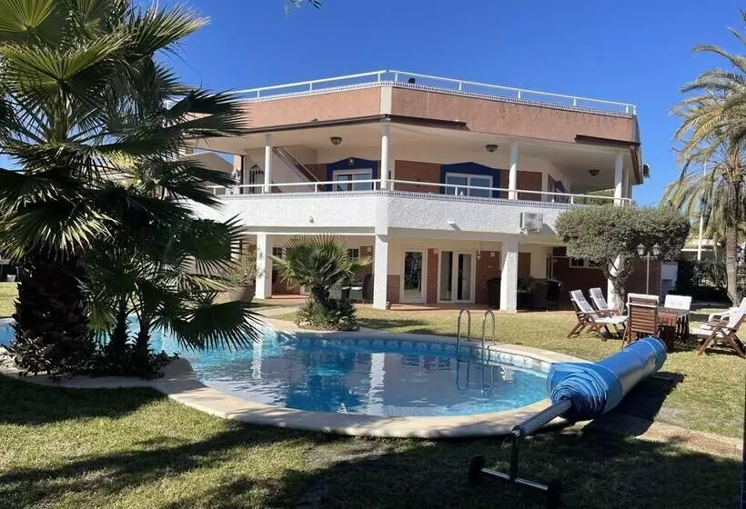 Aamiaismajoitus (B&B) Anna S Garden