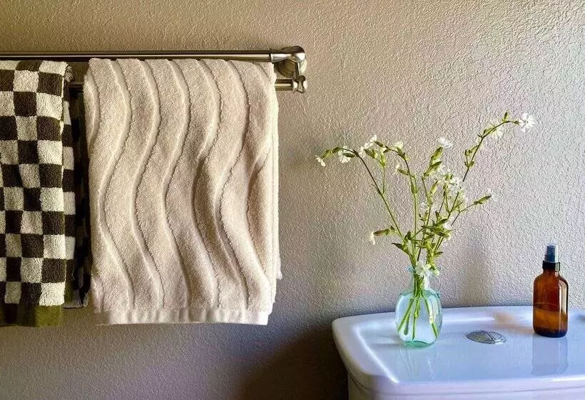 Aamiaismajoitus (B&B) Saturn S Return