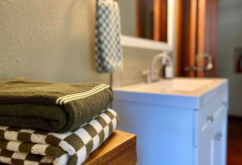 민박 Saturn S Return