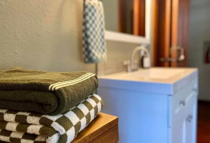 Aamiaismajoitus (B&B) Saturn S Return