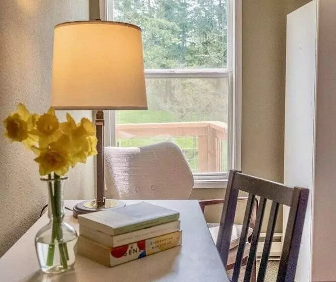 Aamiaismajoitus (B&B) Saturn S Return