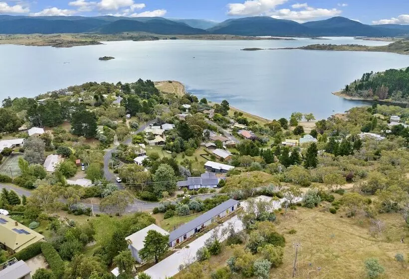 Hotelli Alps Lakeview Lodge