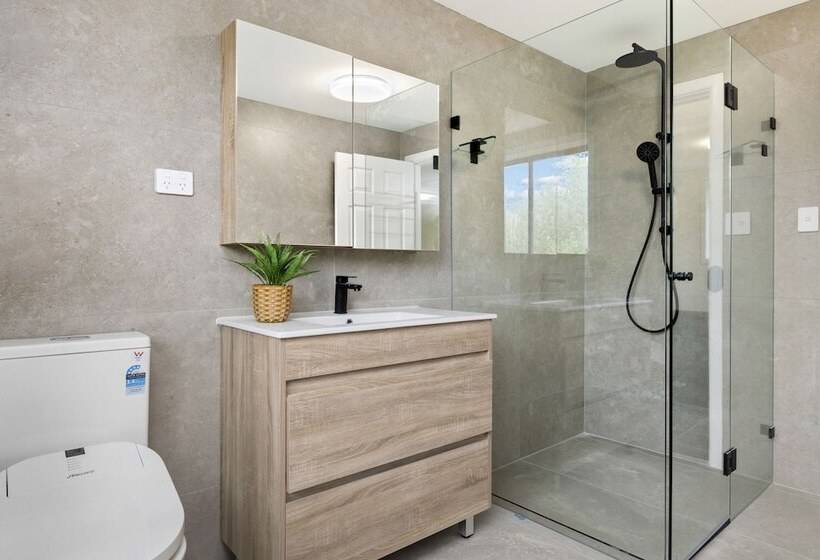 Hotel Alps Lakeview Lodge