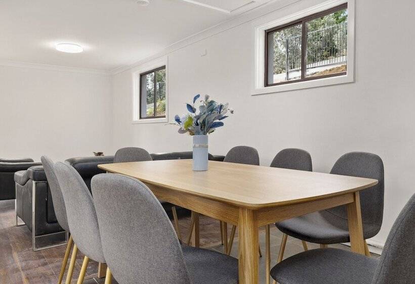 Hotel Alps Lakeview Lodge