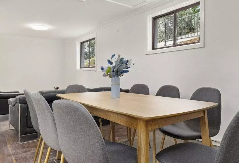 Hotelli Alps Lakeview Lodge