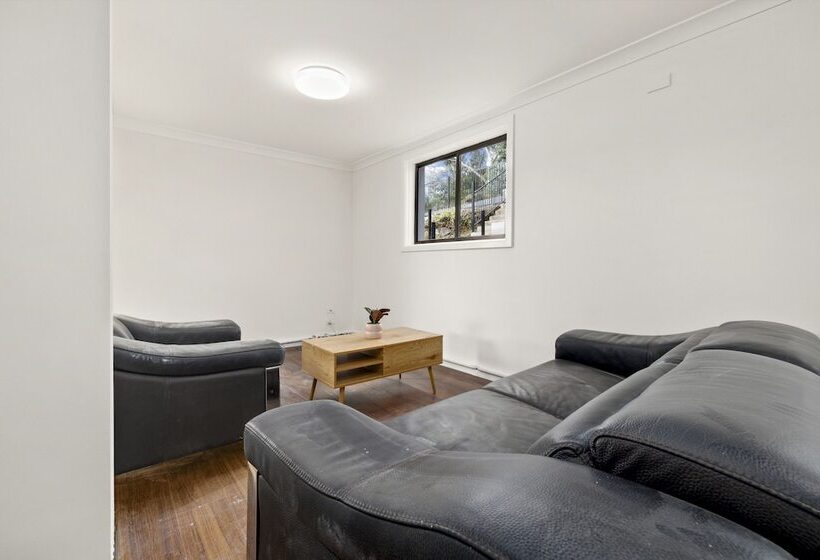 Hotel Alps Lakeview Lodge