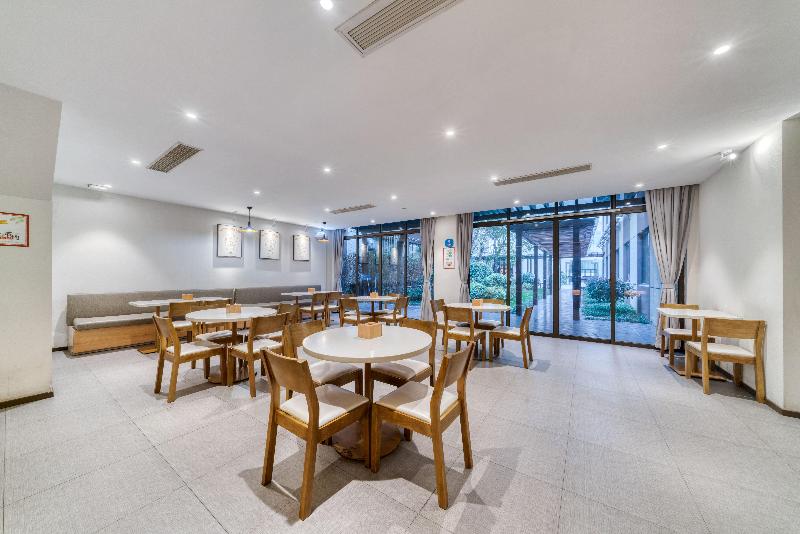 Hanting Hotel Tongxiang Zhenxing Road